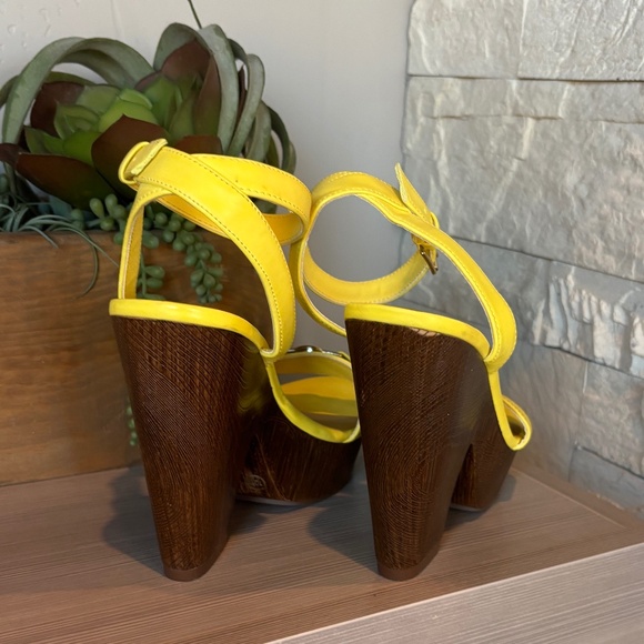 NWOT GBG Selah Block High Heeled Ankle Strap Sandal - 5 in Heel - Picture 5 of 8